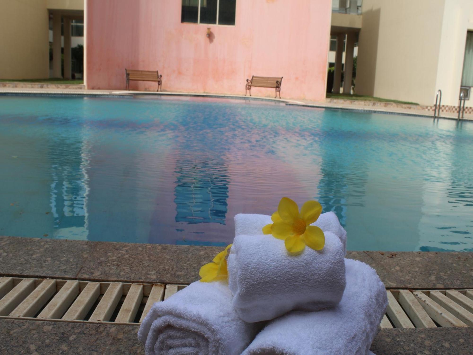Hotel Seven Sky Clarks Exotica Bhuj Exterior foto
