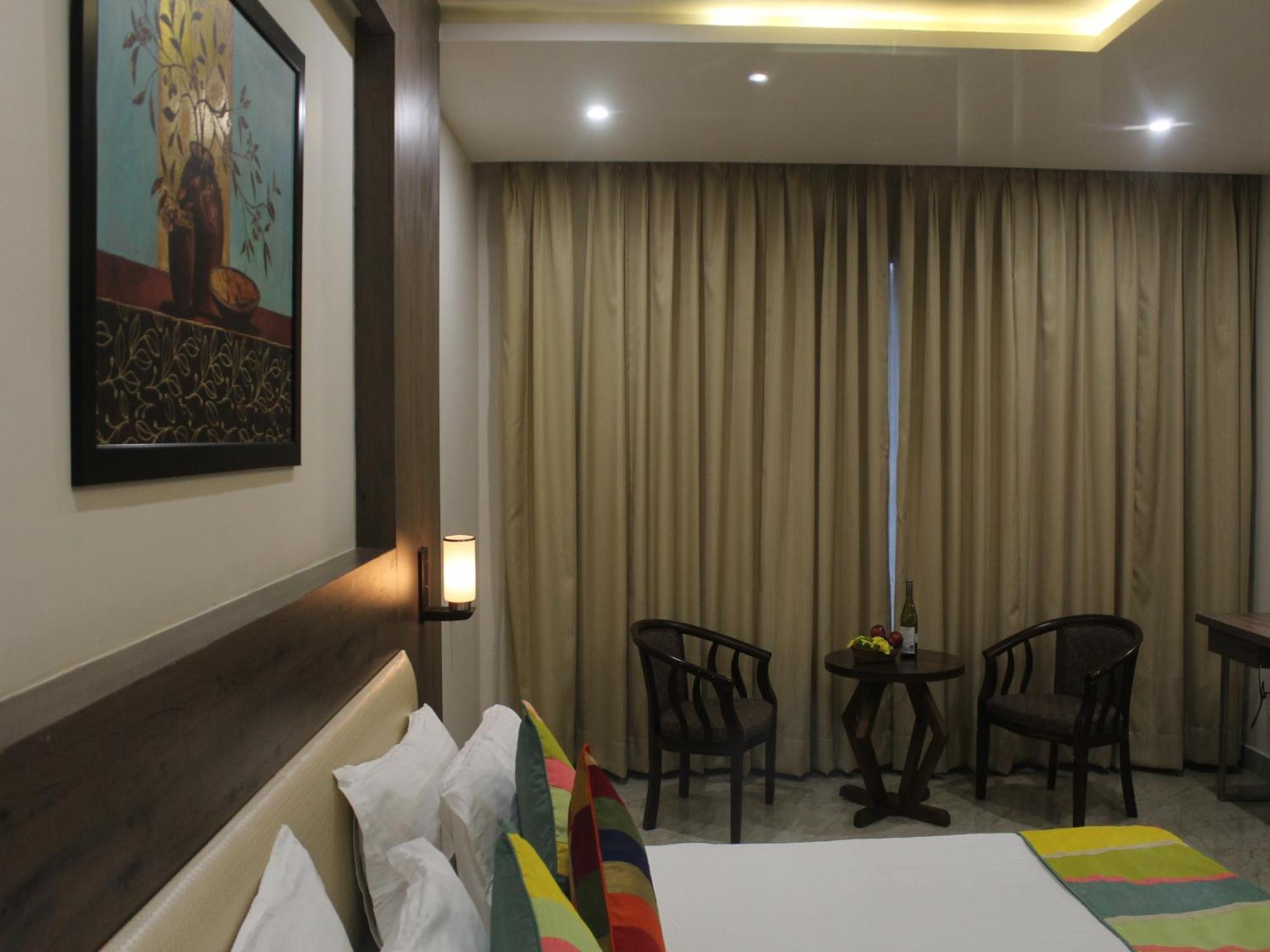Hotel Seven Sky Clarks Exotica Bhuj Exterior foto